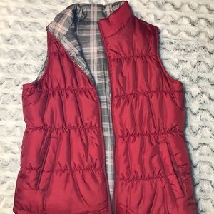 MERONA Reversible burgundy and plaid vest. Women